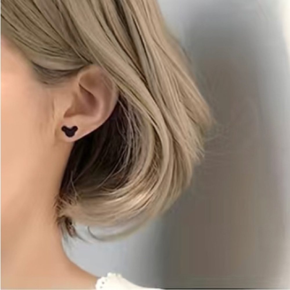 🆕 Pick 3/$15 🎉 Disney Mouse Inspired Glossy Black Stud Earrings - Picture 6 of 7